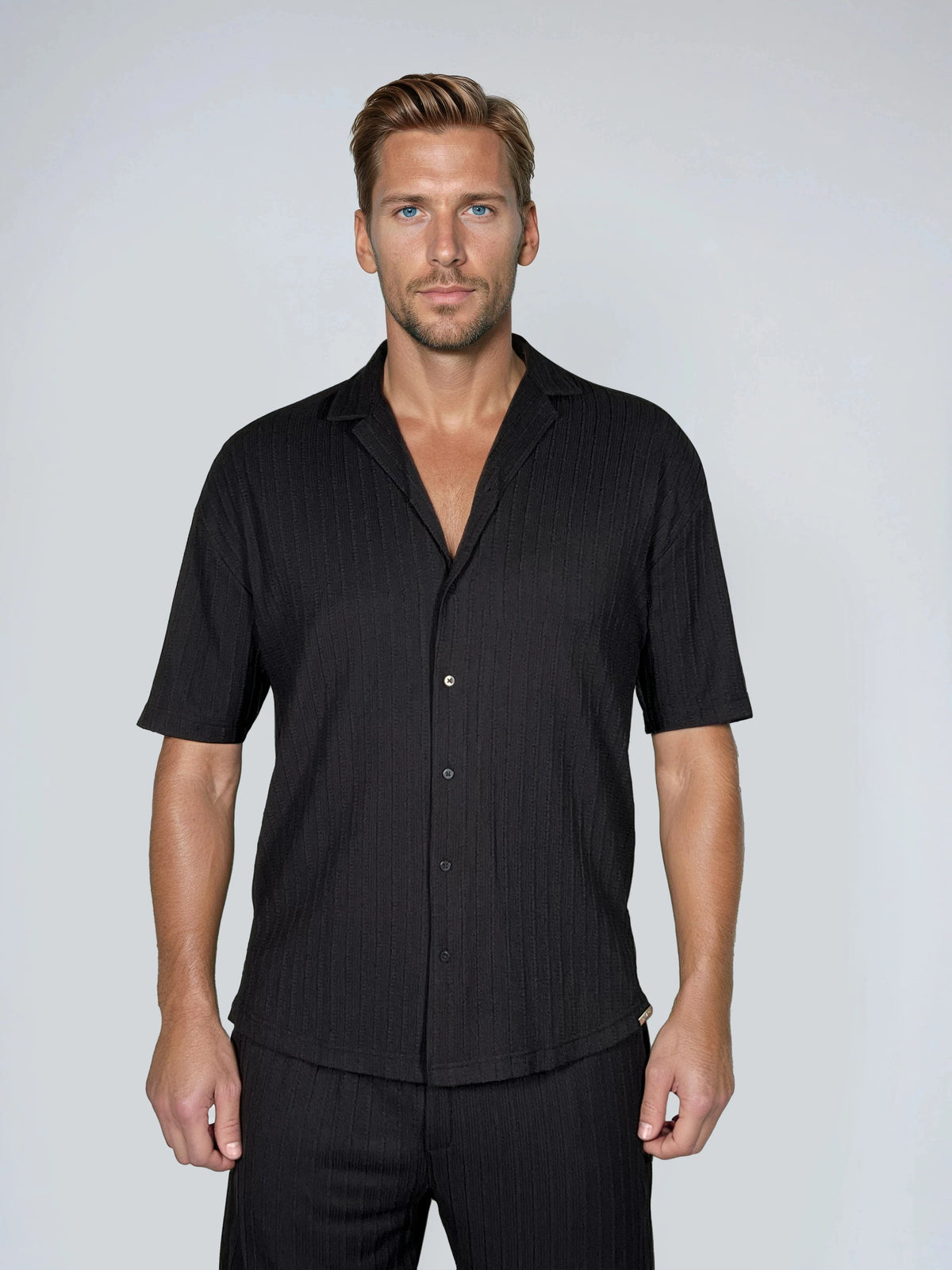 CANNES BLACK SHORT SLEEVE SHIRT