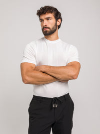 KOSZULKA DOPASOWANA PERFORMANCE BIAŁA