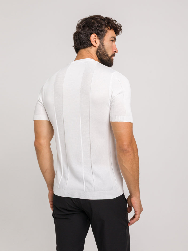 KOSZULKA DOPASOWANA PERFORMANCE BIAŁA