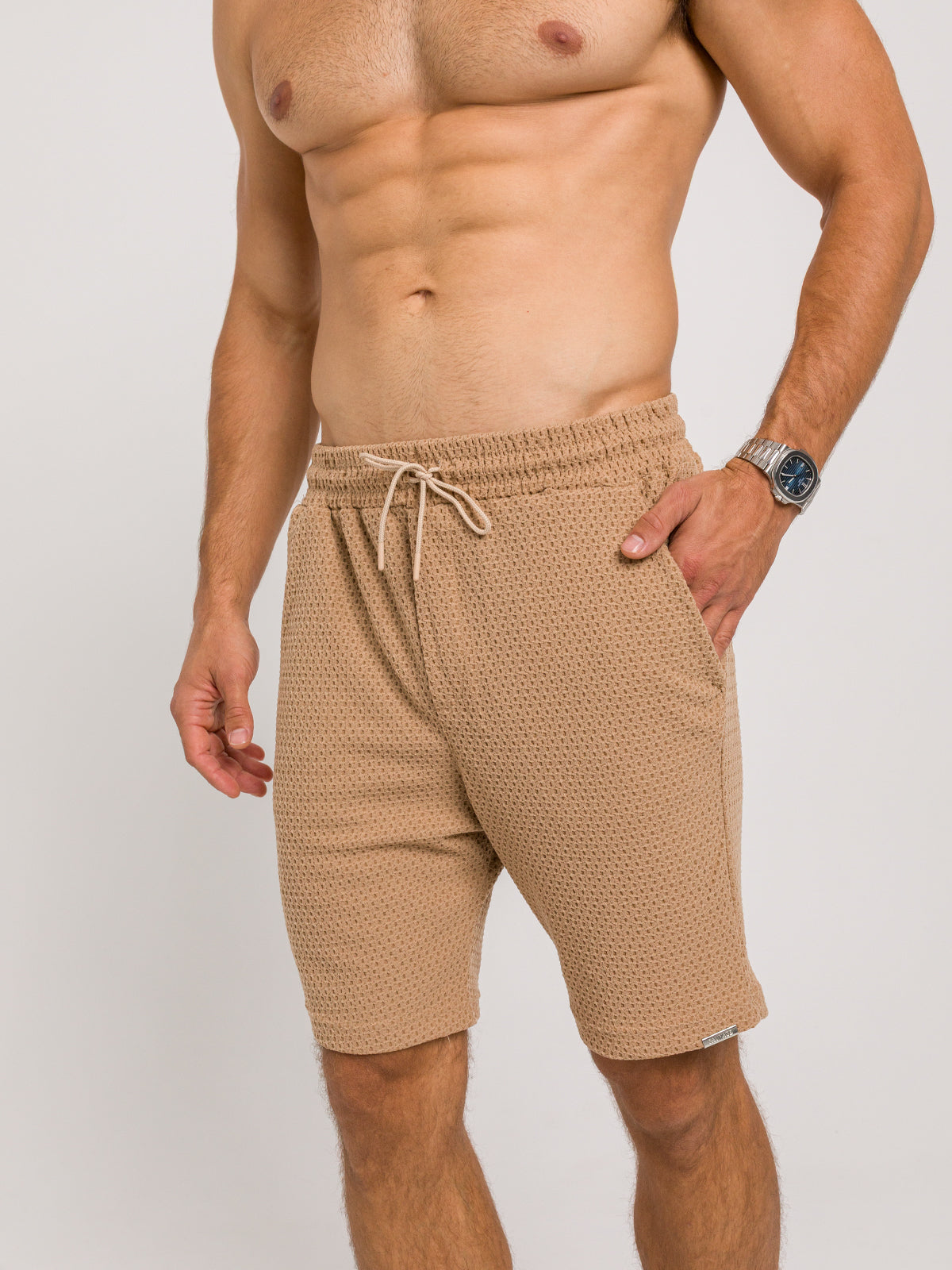 ZESTAW COMO BEŻOWY – KOSZULA Z KRÓTKIM RĘKAWEM + SPODENKI | SAUVAGE PARIS